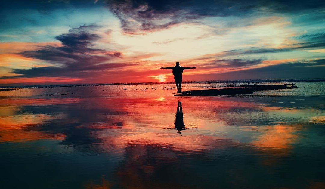 SACRED SYMPTOMS: how does the numinous heal?